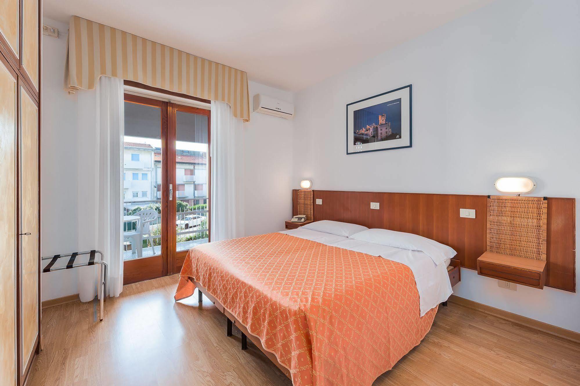 Hotel Helvetia Grado Luaran gambar